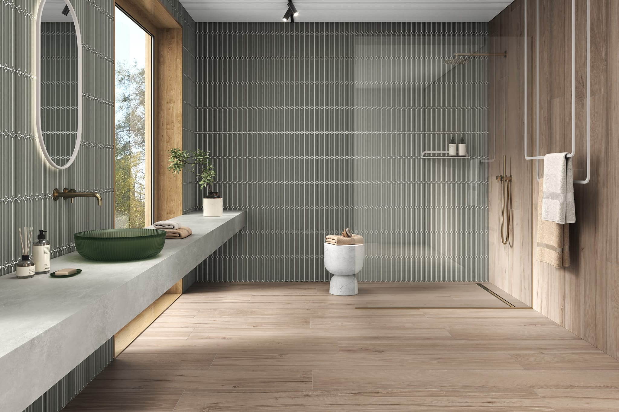 Baño Belle Verde con mosaico kit-kat oliva, lavabo de vidrio y ducha envidriada — showroom A.MODO